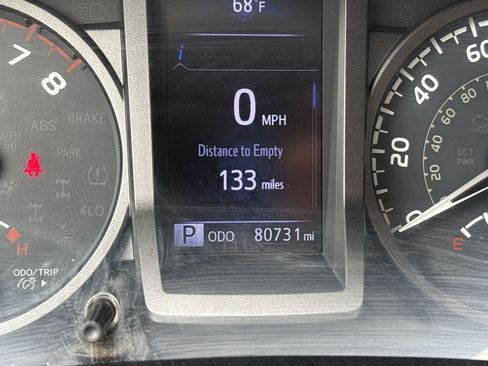 Used 2019 Toyota Tacoma TRD Off-Road AWD/4WD image 13