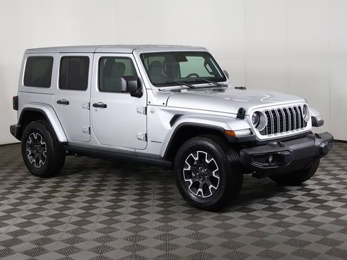 Used 2024 Jeep Wrangler Sahara image 47