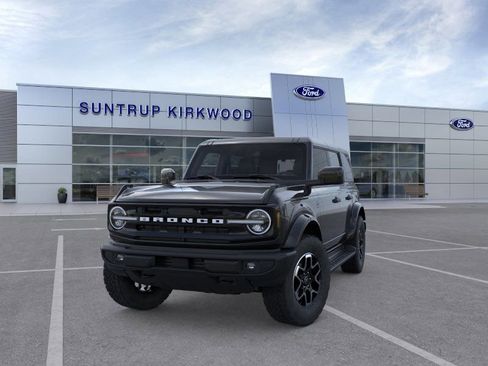 New 2026 Ford Bronco Outer Banks AWD/4WD image 2