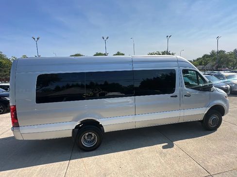 Used 2023 Mercedes-Benz Sprinter 3500 w/ Parking Package image 5