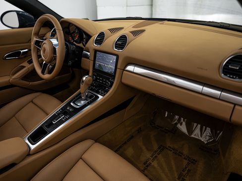 Certified 2017 Porsche 718 Boxster image 13