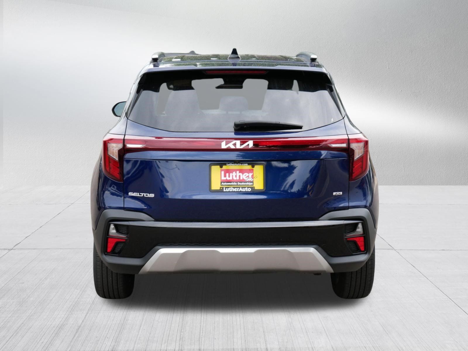 Used 2024 Kia Seltos EX AWD/4WD image 6
