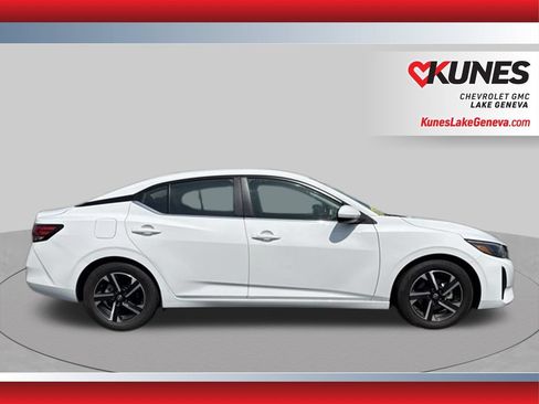 Used 2024 Nissan Sentra SV FWD image 3