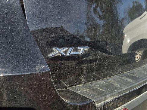 Used 2024 Ford Explorer XLT w/ Equipment Group 202A image 8