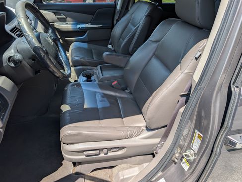 Used 2011 Honda Odyssey Touring image 12