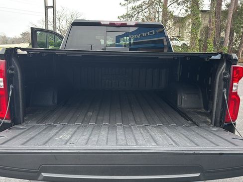 Used 2023 Chevrolet Silverado 1500 High Country w/ Technology Package image 29