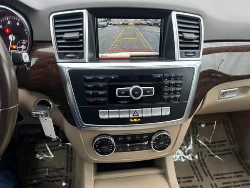 Used 2013 Mercedes-Benz ML 350 ML 350 4MATIC AWD 4dr SUV image 34