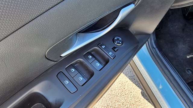 Used 2023 Hyundai Santa Cruz SE AWD/4WD image 11