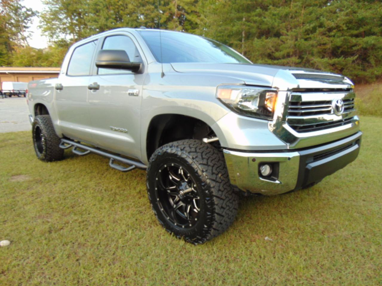 Used 2016 Toyota Tundra SR5 w/ SR5 Upgrade Package AWD/4WD image 2