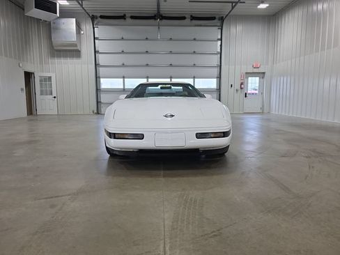 Used 1992 Chevrolet Corvette Convertible RWD image 3