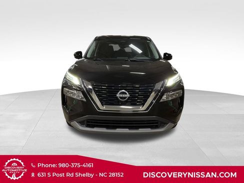 Certified 2023 Nissan Rogue SV FWD image 2