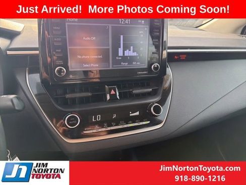 Used 2022 Toyota Corolla LE FWD image 14