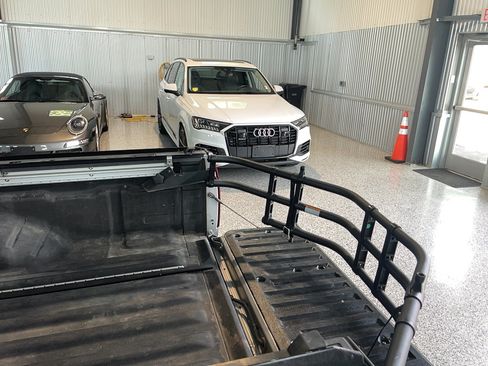 Used 2017 Nissan Frontier SV w/ SV Value Truck Package AWD/4WD image 23