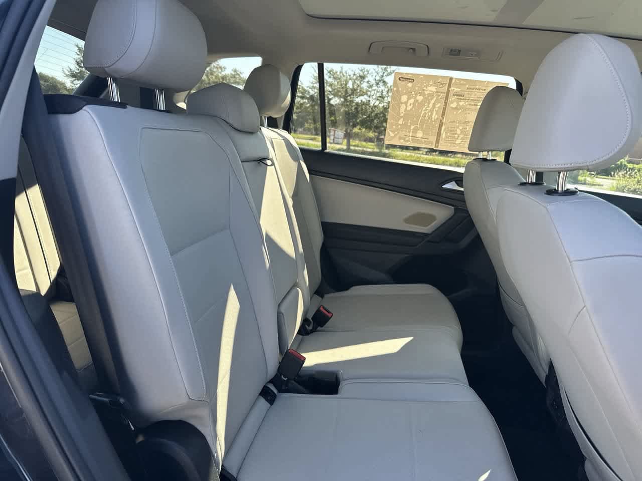 Used 2019 Volkswagen Tiguan SE w/ Panoramic Sunroof Package FWD image 19