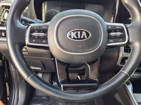 Used 2021 Kia Sorento S image 14