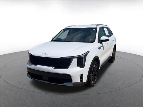 Used 2024 Kia Sorento S FWD image 7