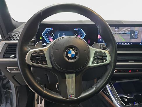 Used 2024 BMW X7 xDrive40i w/ M Sport Package AWD/4WD image 19