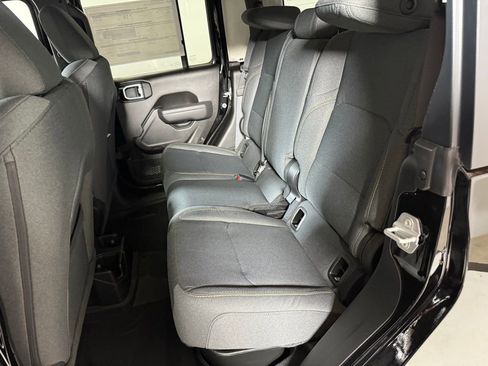 New 2025 Jeep Gladiator Willys AWD/4WD image 14