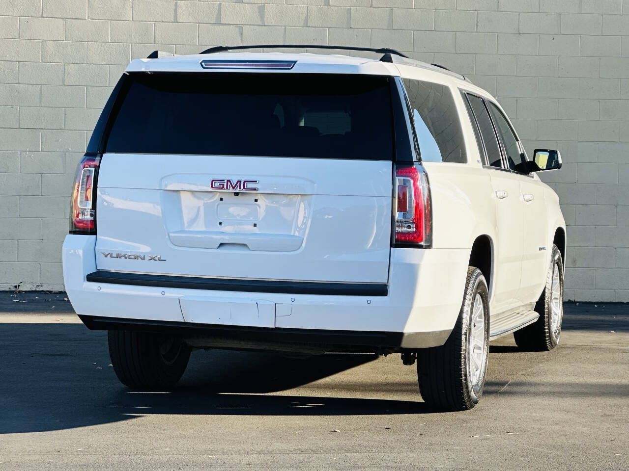 Used 2015 GMC Yukon XL SLT AWD/4WD image 4
