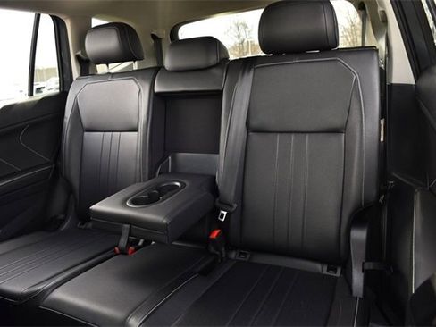 Certified 2024 Volkswagen Tiguan SE image 22