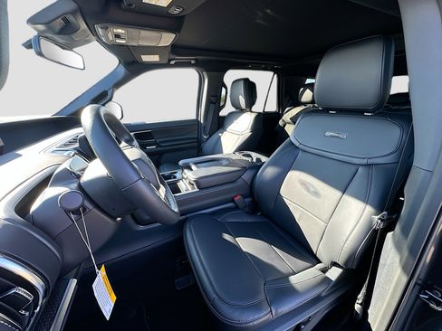 New 2026 Ford Expedition Platinum w/ Stealth Performance Package image 15