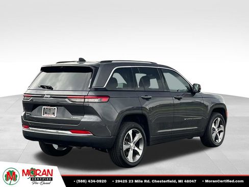 Used 2023 Jeep Grand Cherokee Limited w/ Luxury Tech Group II AWD/4WD image 5