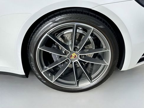 Certified 2024 Porsche 911 Carrera image 33