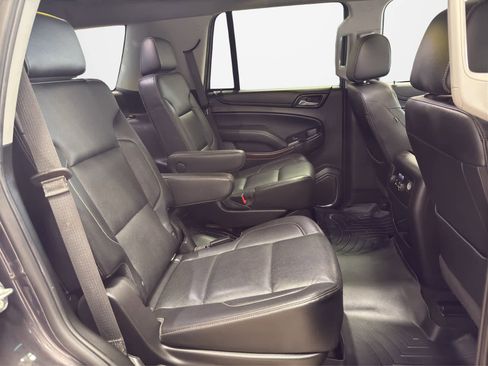 Used 2018 GMC Yukon SLT image 30