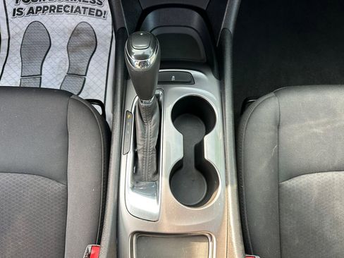 Used 2020 Chevrolet Malibu LS image 16