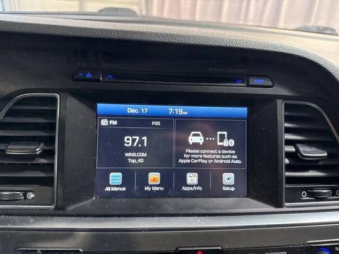 Used 2017 Hyundai Sonata SE image 19