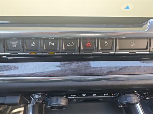 Used 2024 Chevrolet Silverado 2500 LTZ w/ LTZ Plus Package image 36