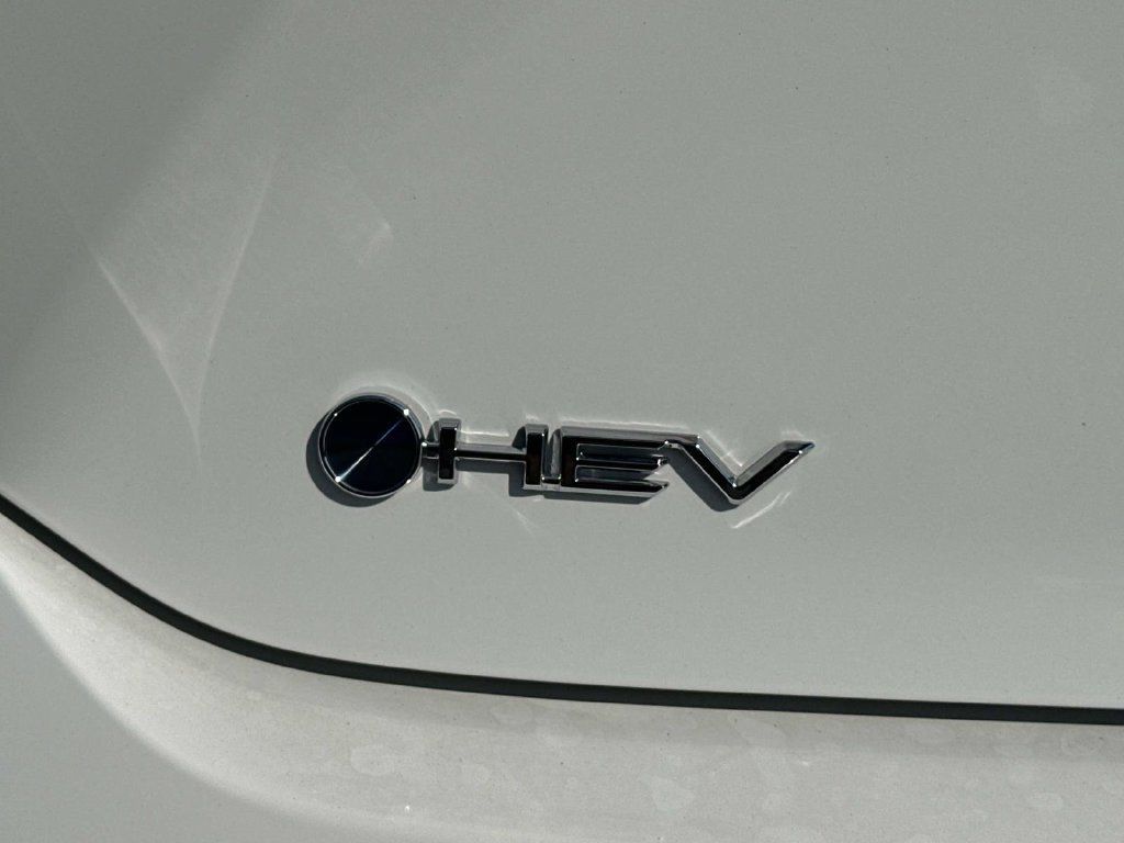 Used 2026 Toyota Camry SE FWD image 11