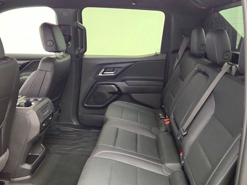 Used 2026 Chevrolet Silverado EV LT AWD/4WD image 19