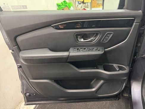 Used 2023 Honda Pilot Touring image 14