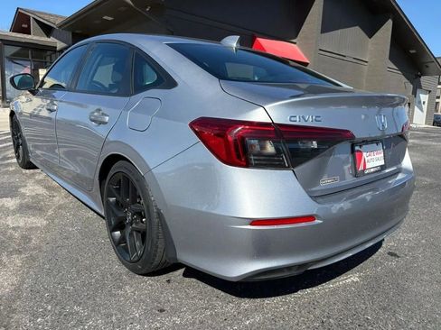 Used 2022 Honda Civic Sport image 3
