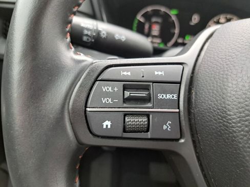 Used 2025 Honda CR-V Sport image 14