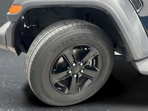 Used 2022 Jeep Wrangler Unlimited Sport image 33