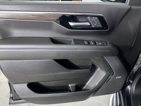 New 2026 Chevrolet Suburban LT w/ Comfort Package AWD/4WD image 22