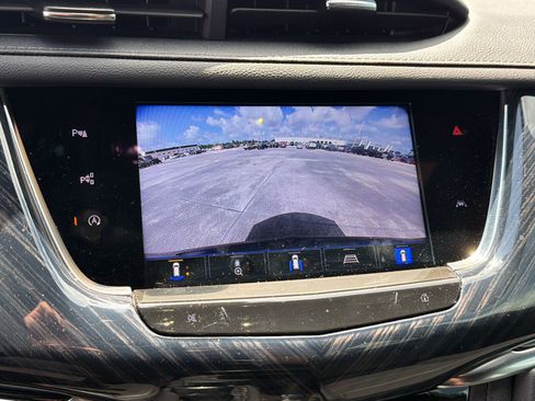 Used 2024 Cadillac XT6 Premium Luxury w/ Technology Package FWD image 21