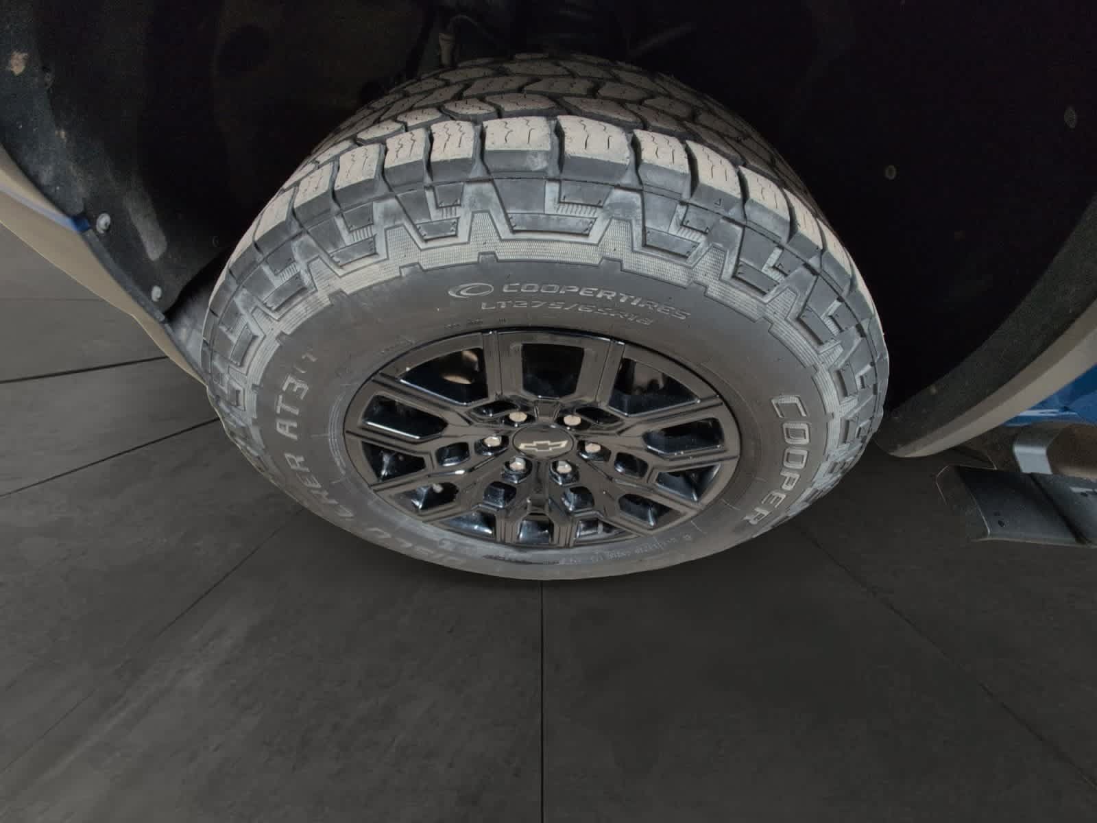 Used 2023 Chevrolet Colorado Trail Boss AWD/4WD image 14