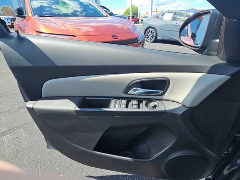 Used 2014 Chevrolet Cruze LS FWD image 22