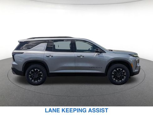 Used 2025 Chevrolet Traverse Z71 w/ Enhanced Driving Package AWD/4WD image 5