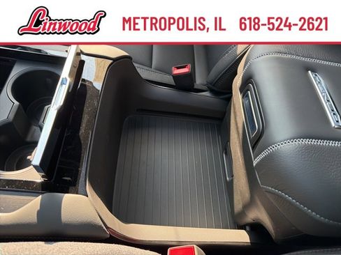 New 2026 GMC Yukon Denali w/ Sun & Power Step Package image 31