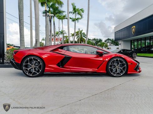 Used 2025 Lamborghini Revuelto AWD/4WD image 7