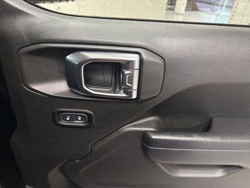 Used 2023 Jeep Wrangler Willys AWD/4WD image 55