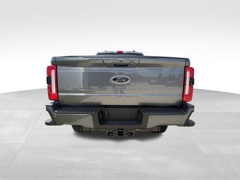 New 2026 Ford F250 Lariat w/ Black Appearance Package AWD/4WD image 17