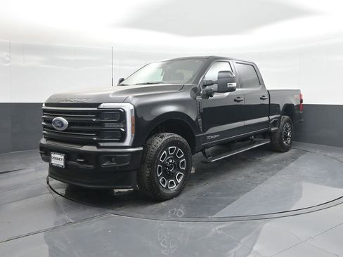 New 2026 Ford F250 Platinum w/ FX4 Off-Road Package image 33