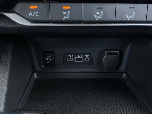 Used 2025 Nissan Sentra SV image 23