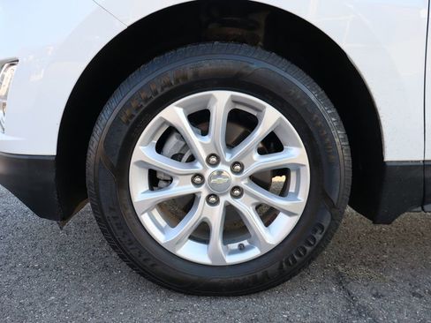 Used 2020 Chevrolet Equinox L image 24