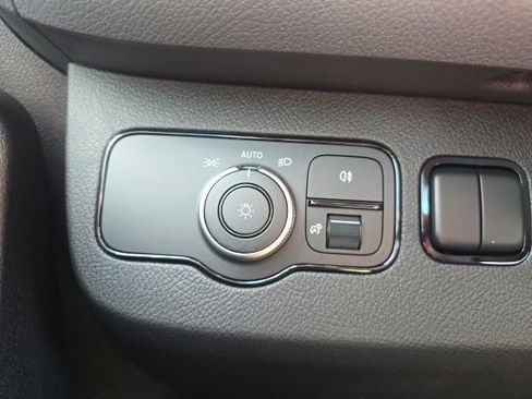 Used 2023 Mercedes-Benz Sprinter 3500 image 11